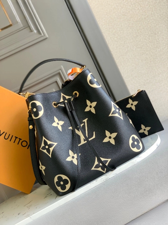 Louis Vuitton NéoNoé MM